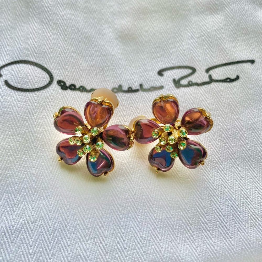 Oscar de la Renta Flower Clip On Earrings